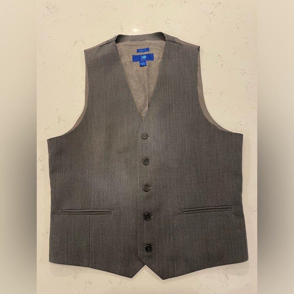 Egara men’s suit vest. Slim fit. Size small